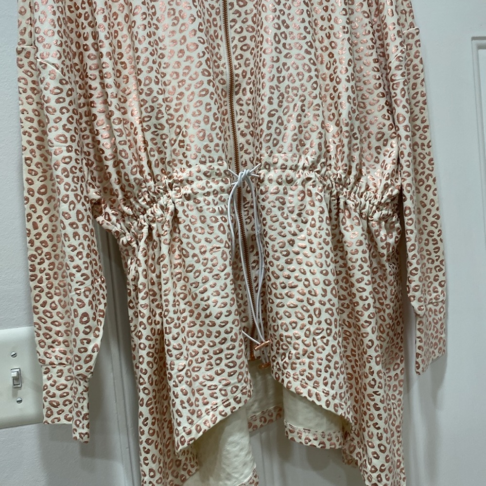 NWOT. Zuda, women’s size 2X, zip-up top. - Picture 12 of 16